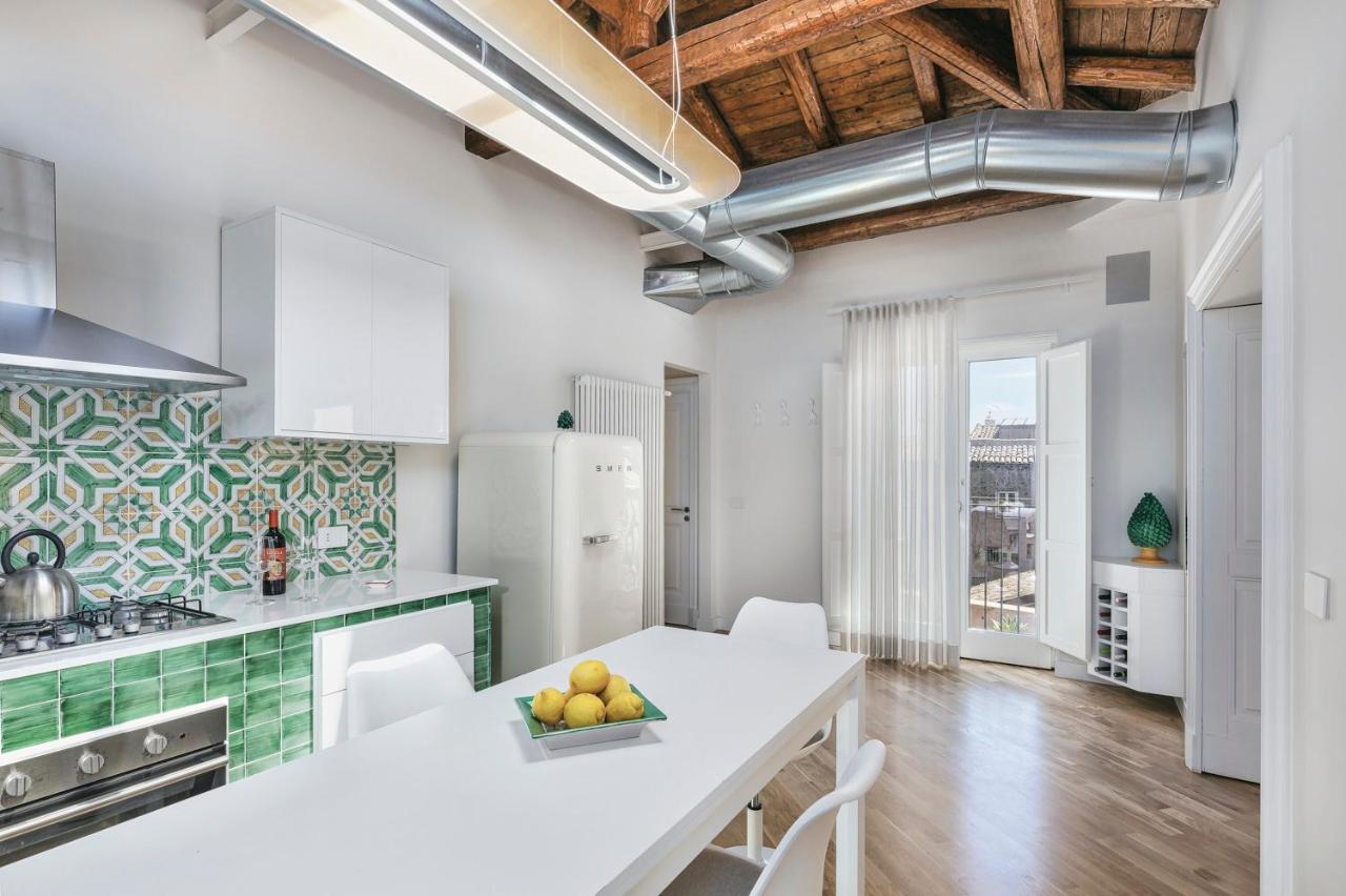 The Silver Lava - A Luxury Boutique Apartment カターニア エクステリア 写真