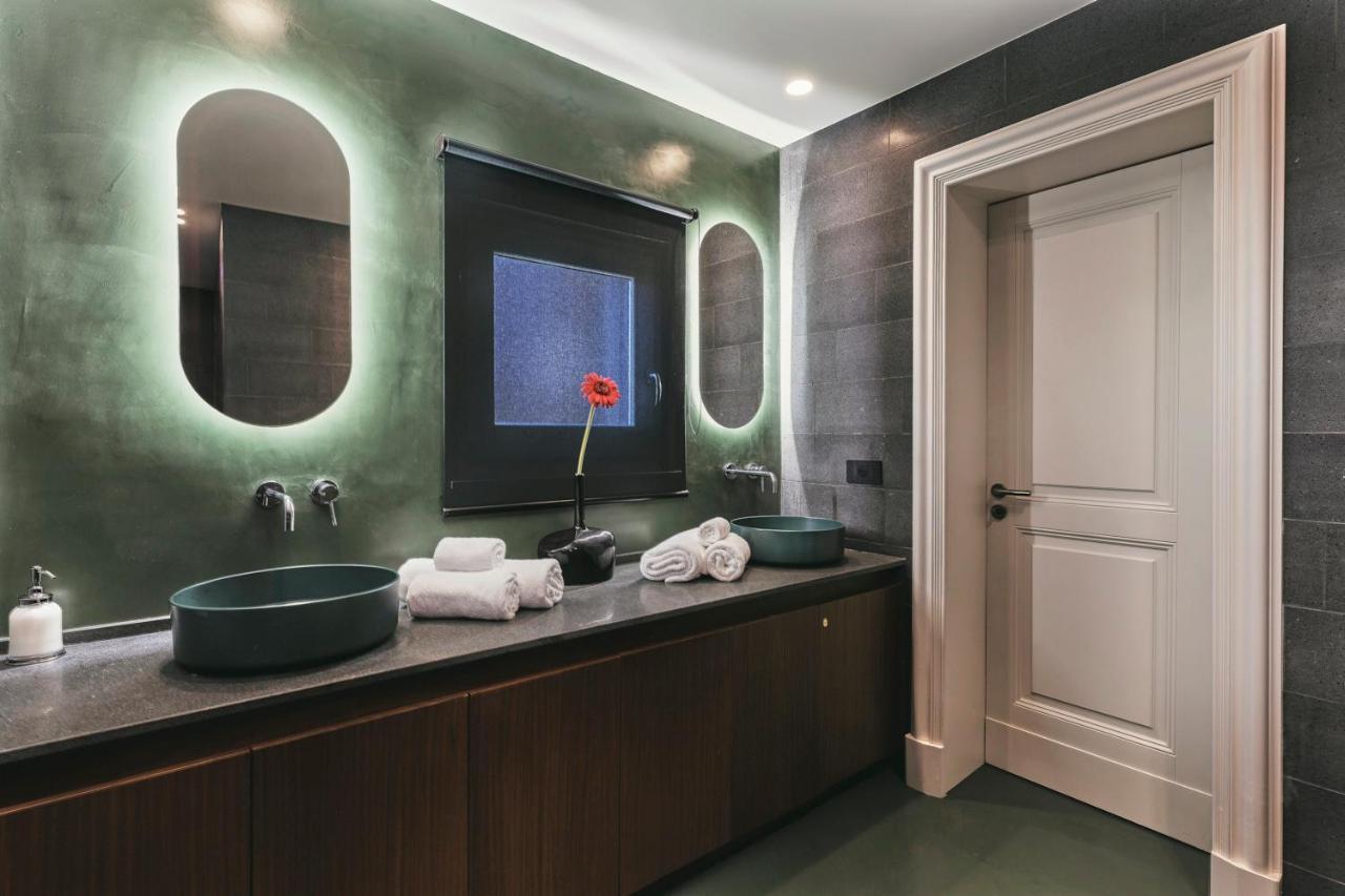 The Silver Lava - A Luxury Boutique Apartment カターニア エクステリア 写真