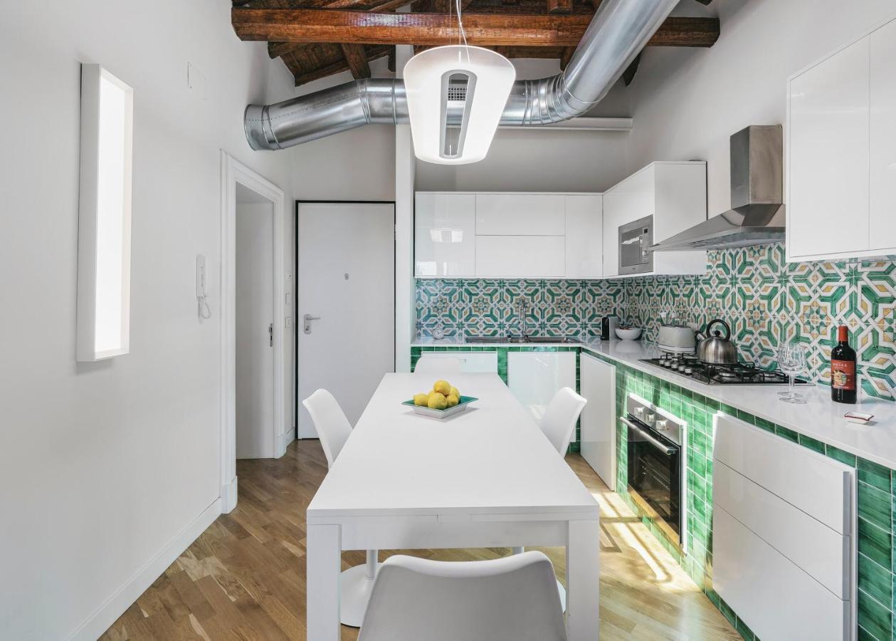The Silver Lava - A Luxury Boutique Apartment カターニア エクステリア 写真